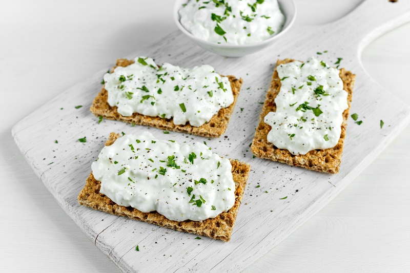 cottage cheese and crackers