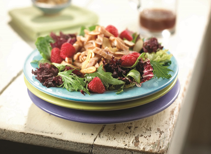 smoked chicken salad with raspberry balsamic vinaigrette 