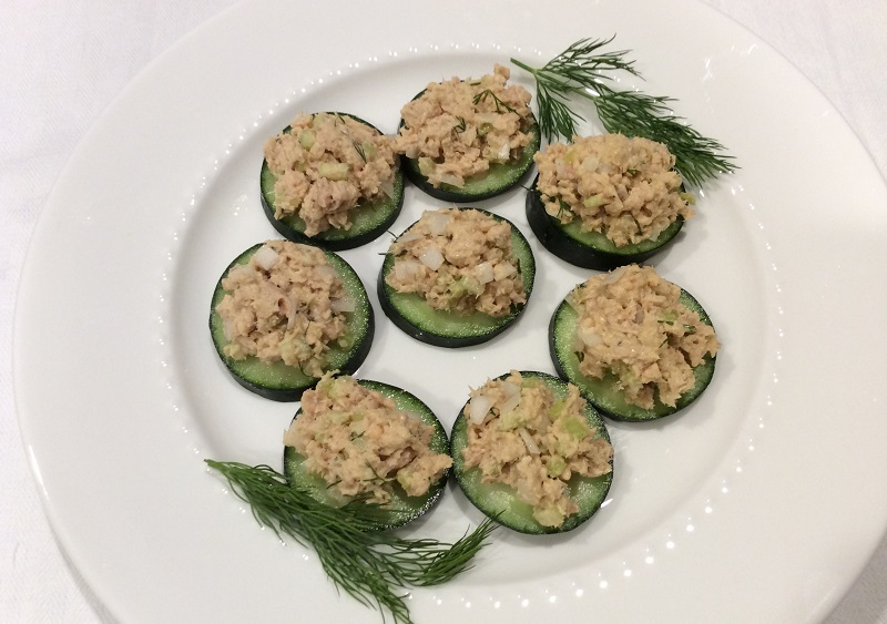 cucumber salmon salad bites 