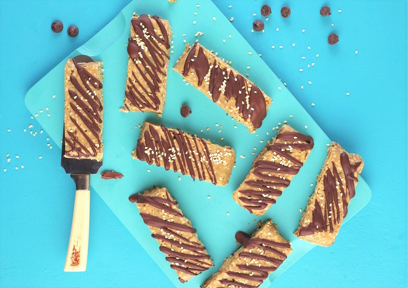 tahini chocolate protein bars