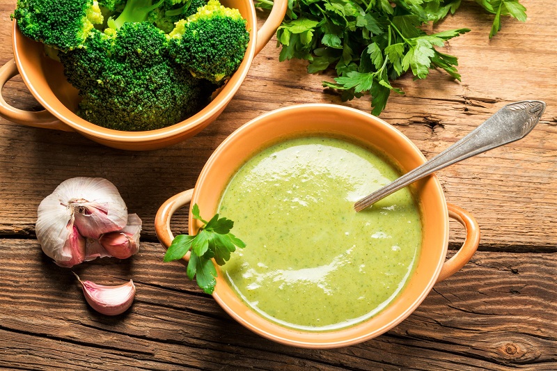 cream of broccoli soup. low-carb soup recipes